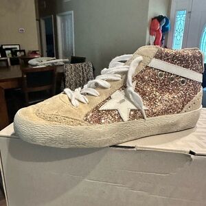 Golden Goose Sneakers only worn a few times